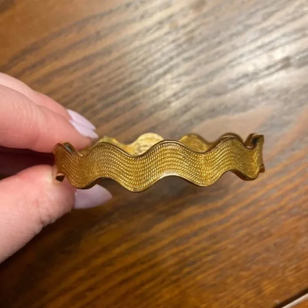 Kate Spade “Ric Rac” Gold Enamel Gold Bangle - Picture 2 of 5